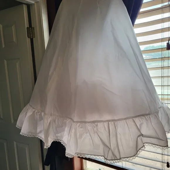 Michelangelo David's Bridal Wedding Dress - Picture 12 of 12